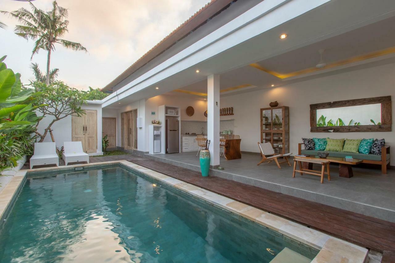Villa Arif Семиняк Екстериор снимка